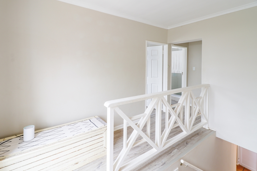 3 Bedroom Property for Sale in Paradyskloof Western Cape